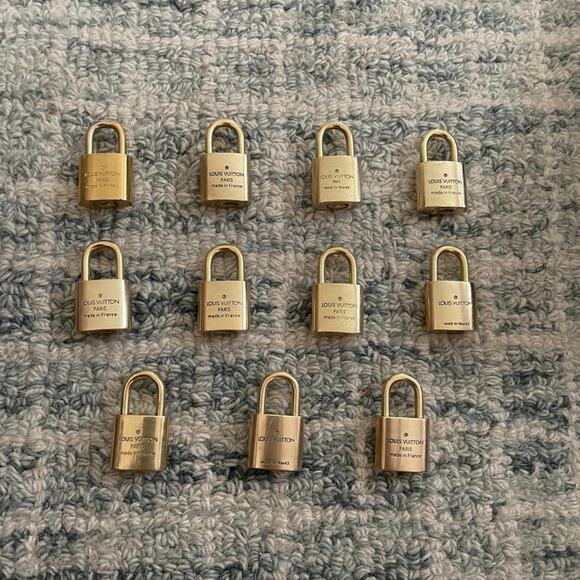 Louis Vuitton luggage lock Authentic vintage brass DIY Necklace - Picture 7 of 14